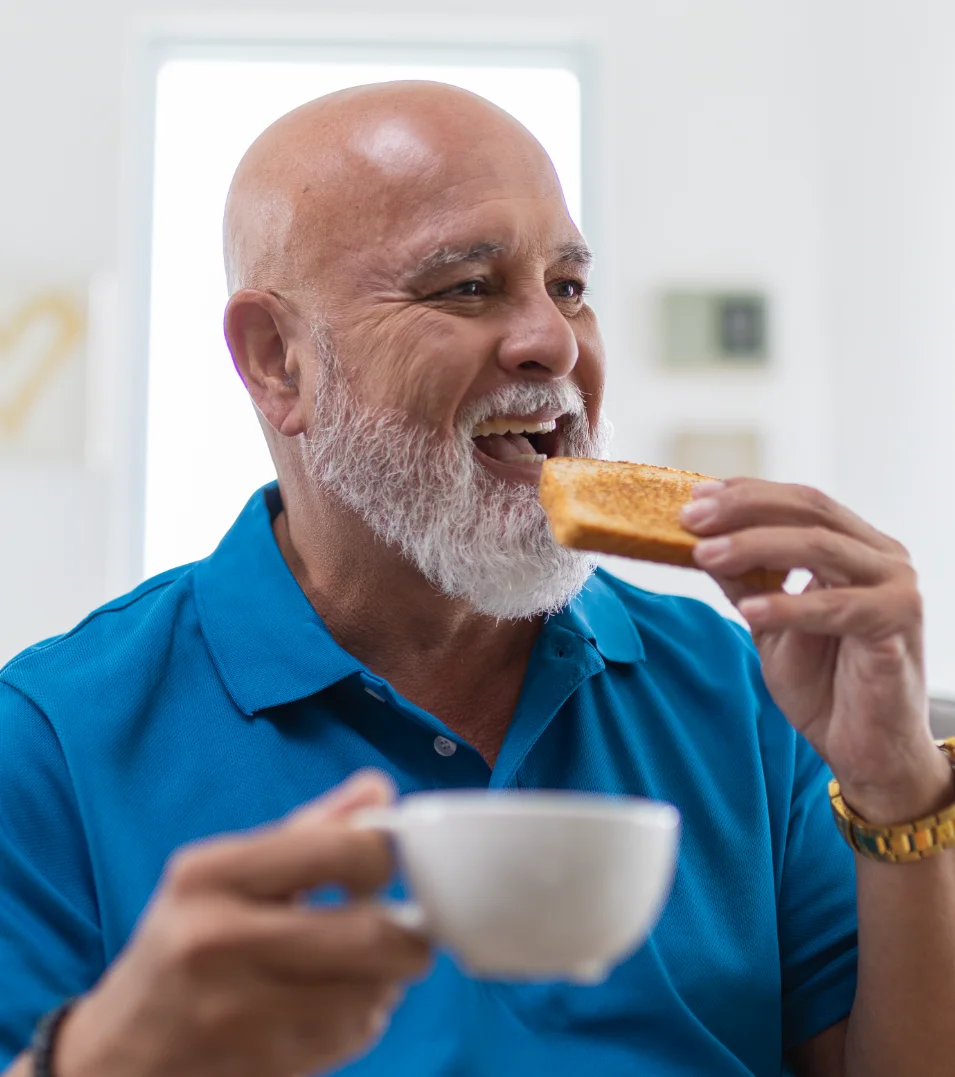 Hombre disfrutando ParaBien Sin Azúcar